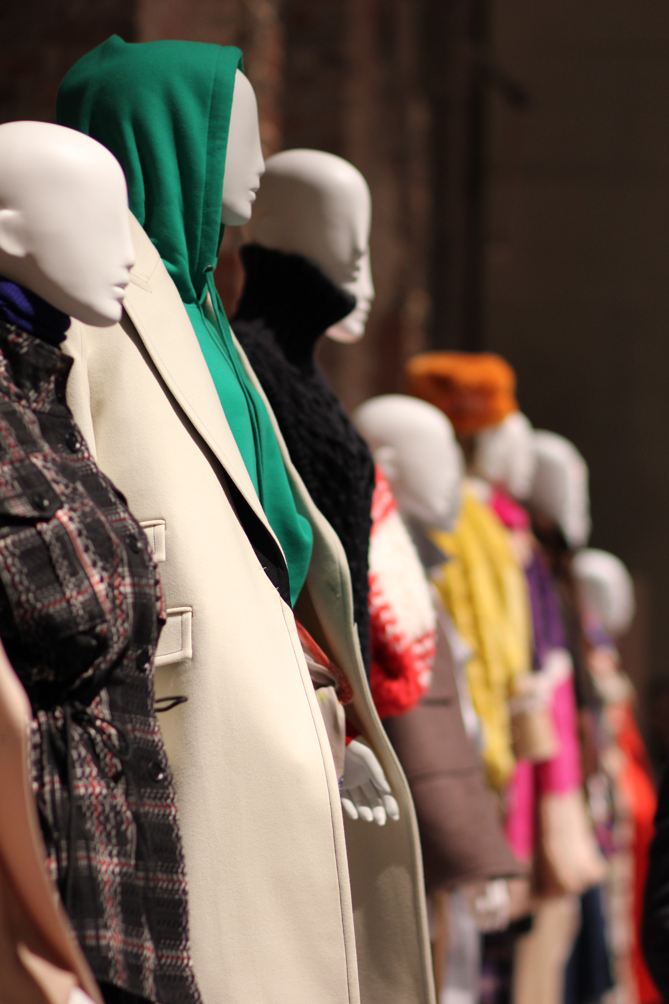 antimainstream_berliner_salon_hw1920_01